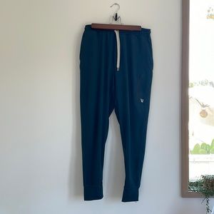 Vuori Medium Sunday Performance Jogger, Indigo
